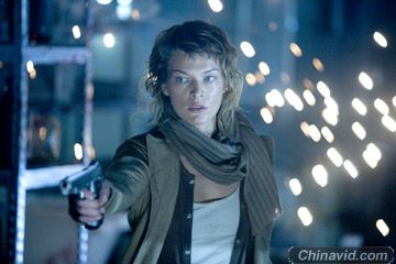 Milla Jovovich as Alice in Screen Gems' Resident Evil: Extinction